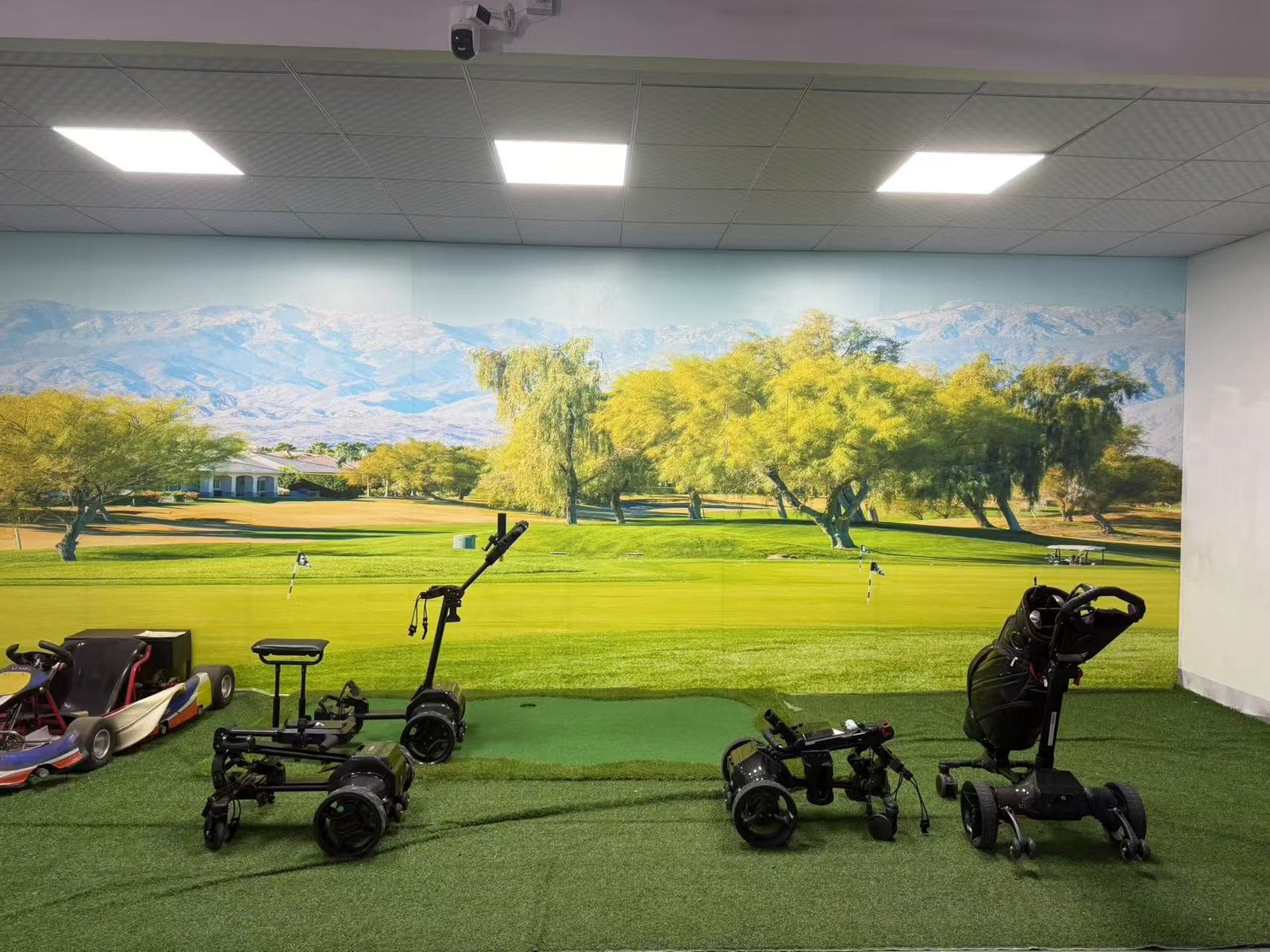 How do electric golf trolleys work? They’re a smart way to walk the course