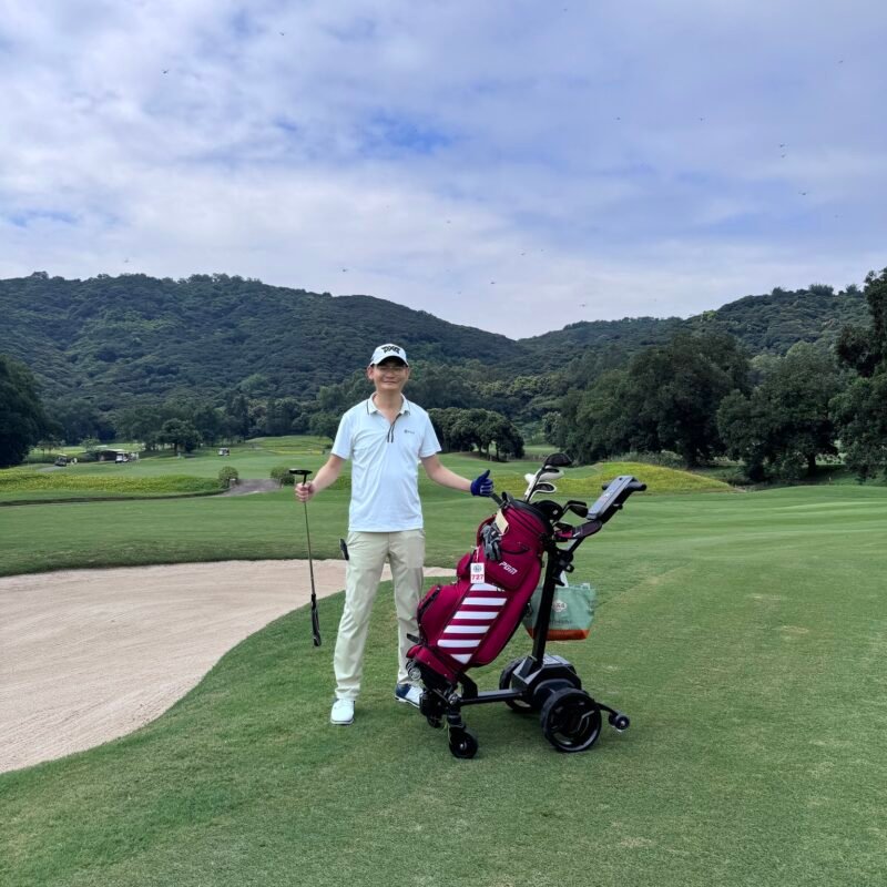 Is a Follow Me Caddy Safe on Slopes?