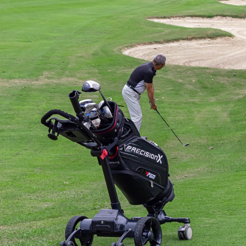 Follow Me Smart Robotic Golf Trolley climbing slope on a golf course