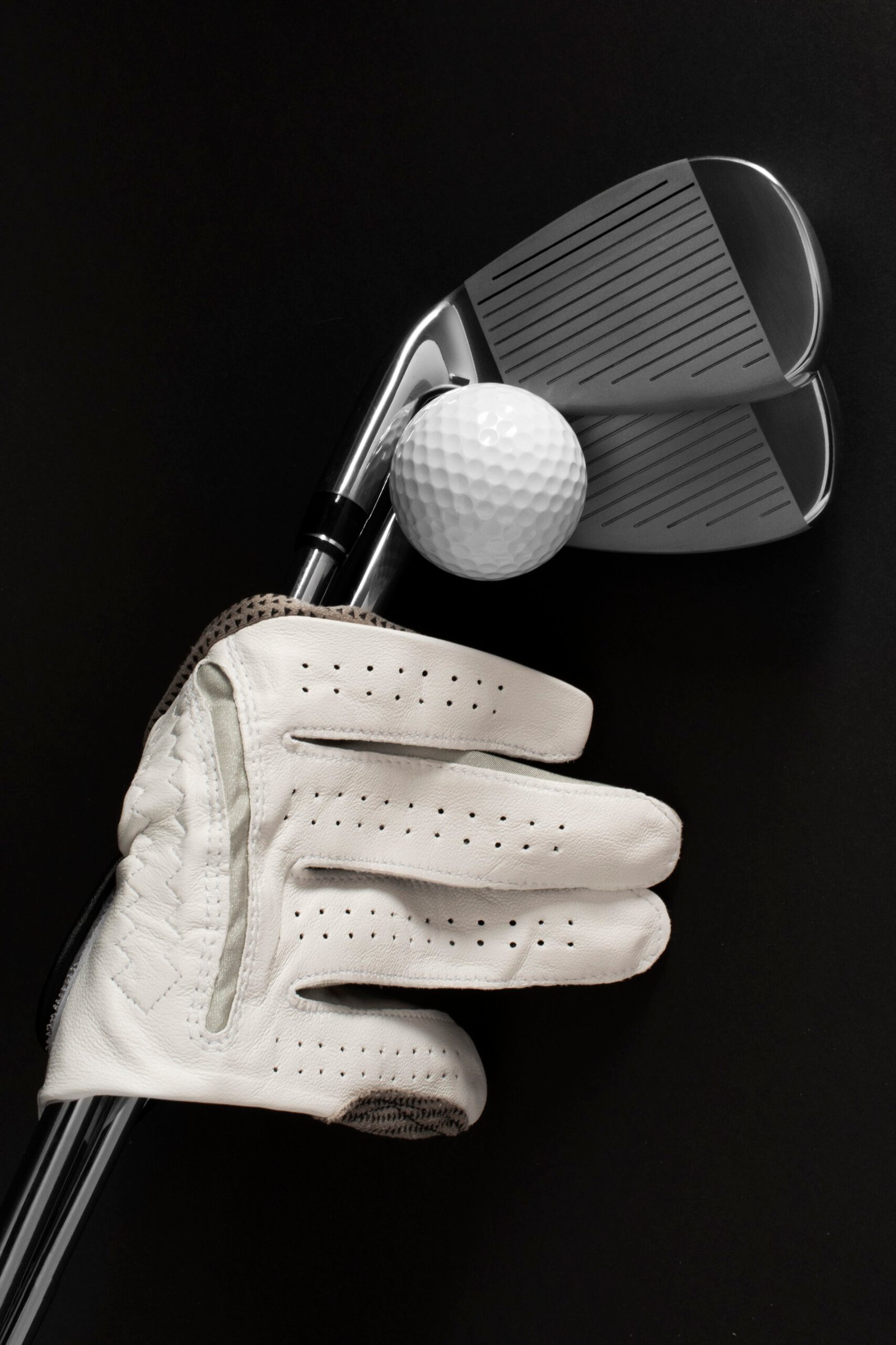 Can You Really Play Golf Without Glove?
